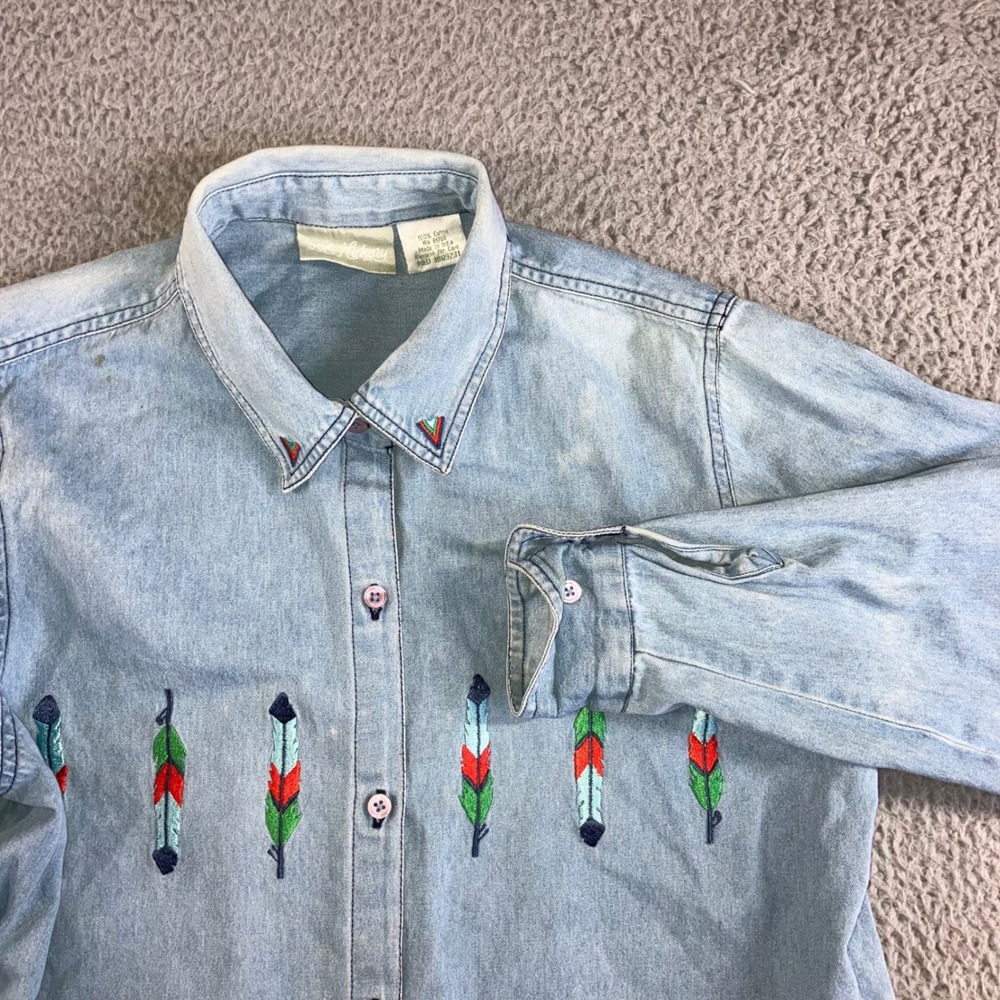220 Hickory‎ Denim Button Up Shirt Women M Embroidered Feather Western Chore Vtg